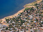 Une vue aérienne de la cité d'Uvira, dans la province du Sud-Kivu (RDC).