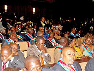 images_Parlement_RDC_135797760_137179868-320x240.png